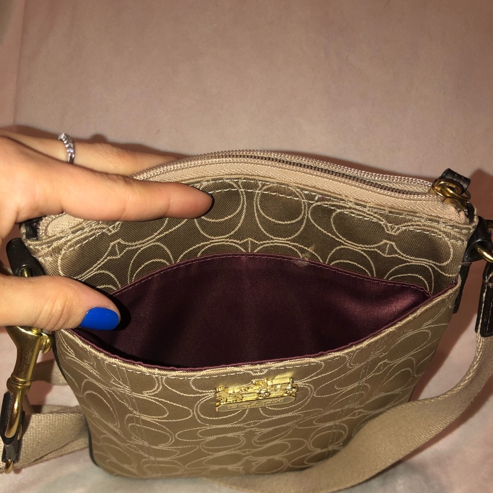 Vintage Coach Crossbody - Picture 4 of 8